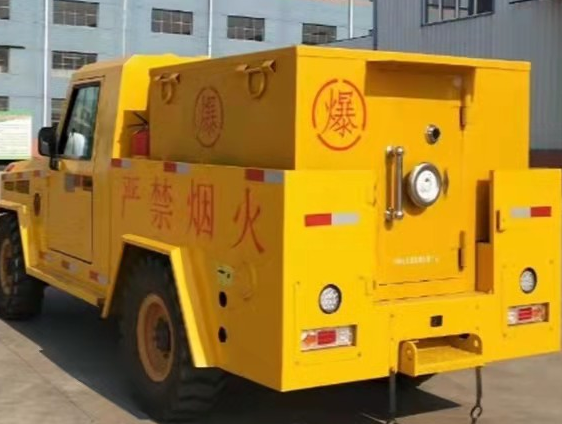 凤阳凯龙爆破器材运输车：保障爆破任务的安全运行