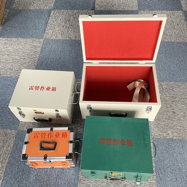 凤阳爆破工程作业箱如何选择？玻璃钢与传统材质的全面对比